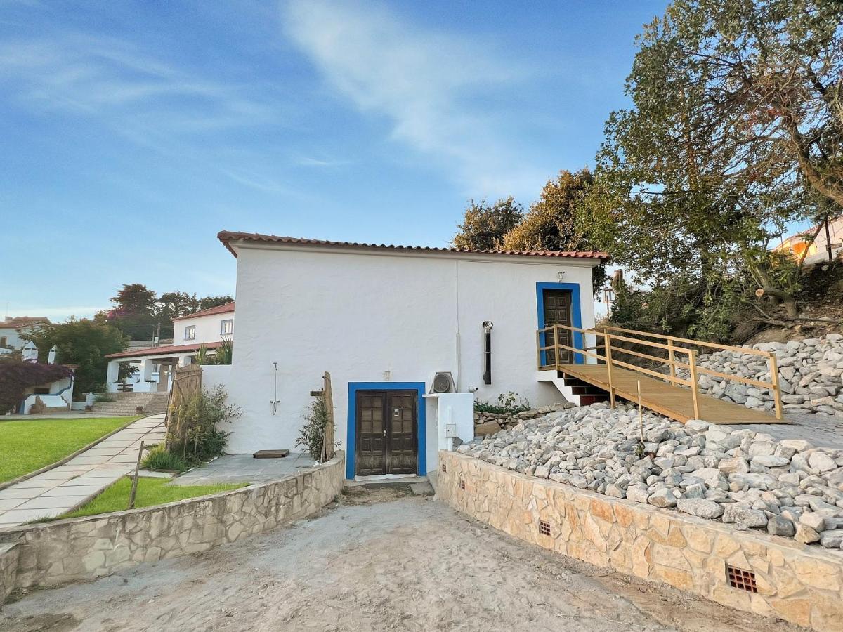Quinta Mourada Bed & Breakfast Sao Bartolomeu dos Galegos e Moledo Bagian luar foto