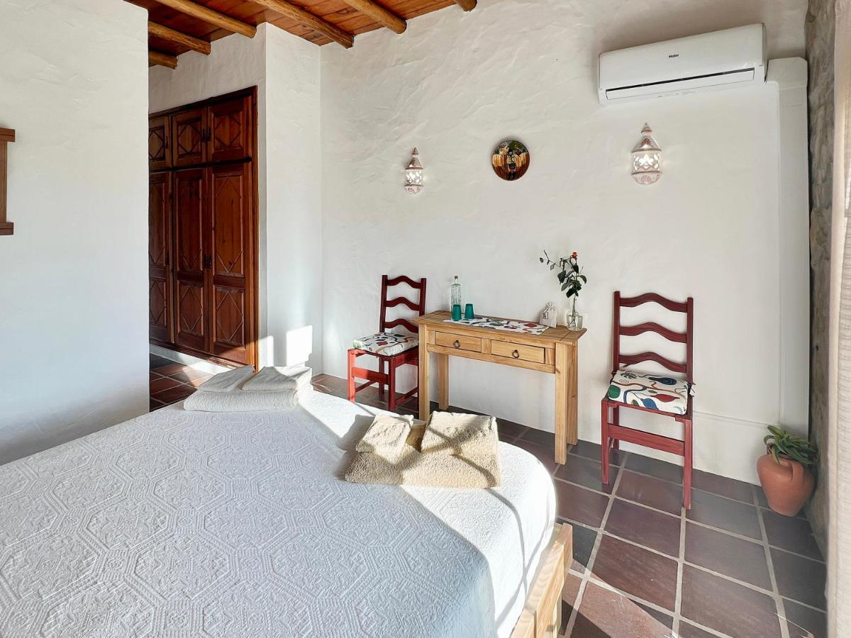 Quinta Mourada Bed & Breakfast Sao Bartolomeu dos Galegos e Moledo Bagian luar foto